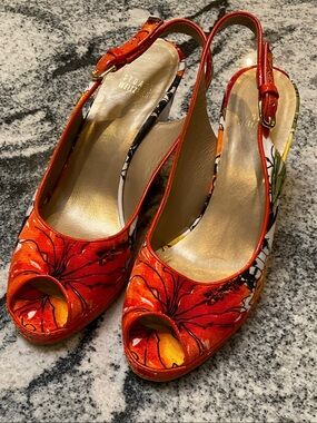 Stuart Weitzman Orange Floral Slingback Peep-Toe Wedges